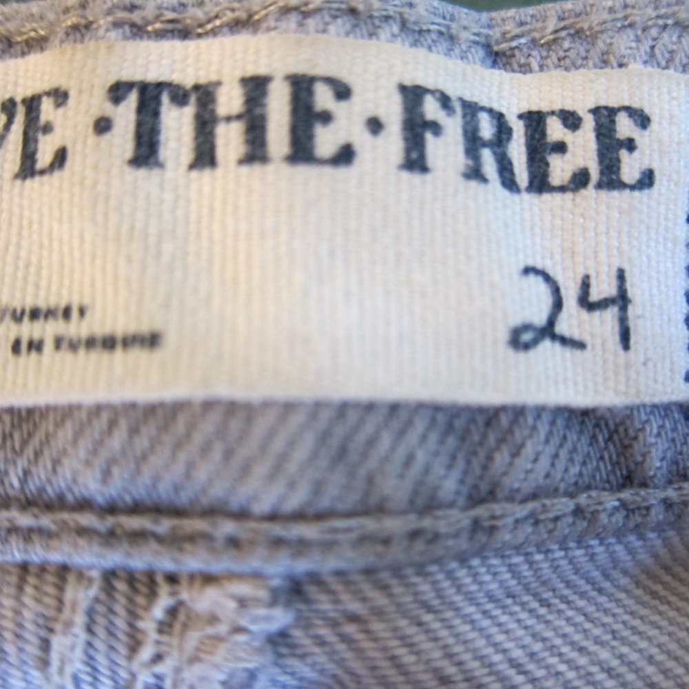 Free People Low Slung Barrel Pull on Jeans in Little Darlin - Picture 4 of 4